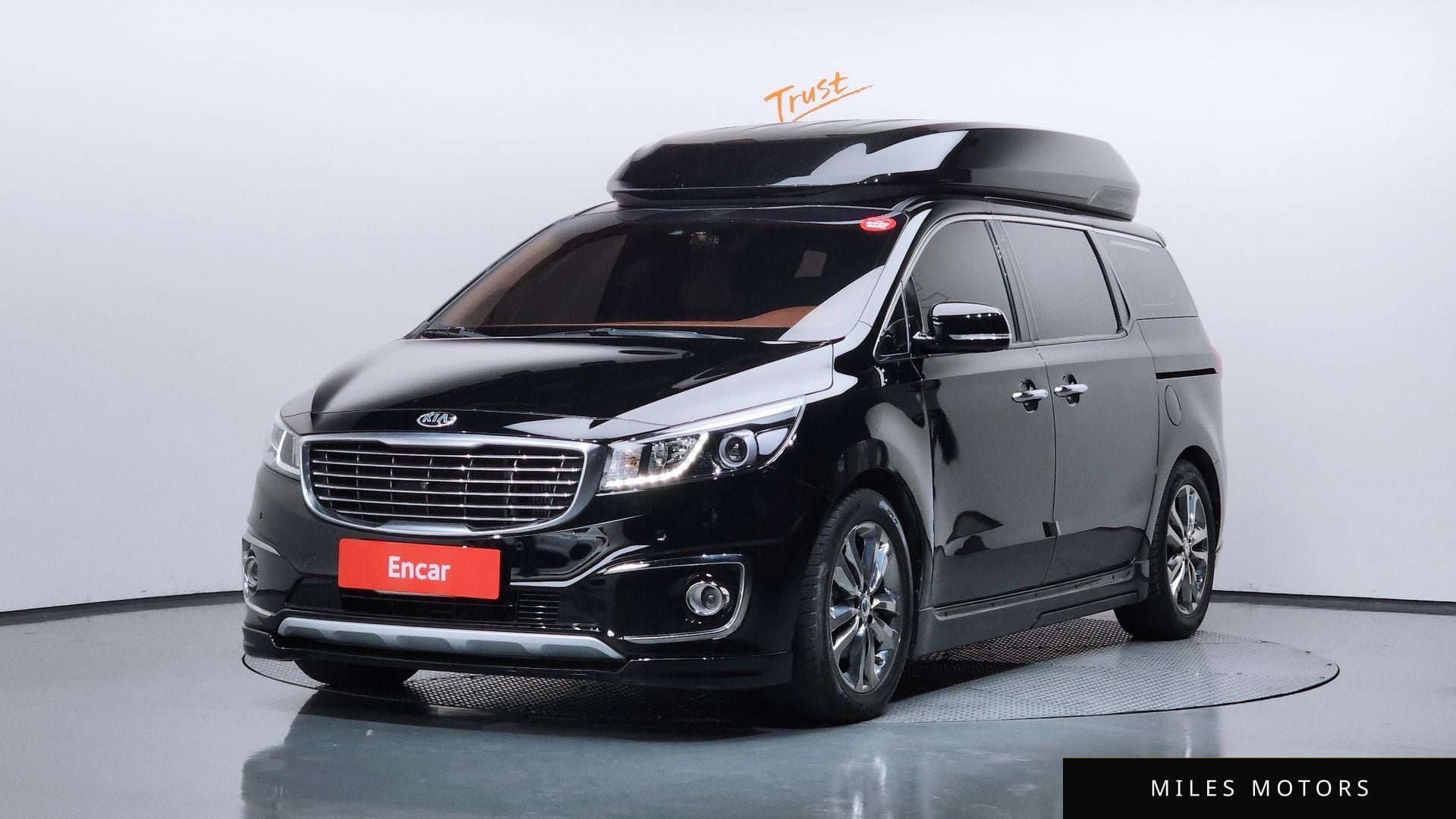Kia Canival 2018 — фото 1 из 12