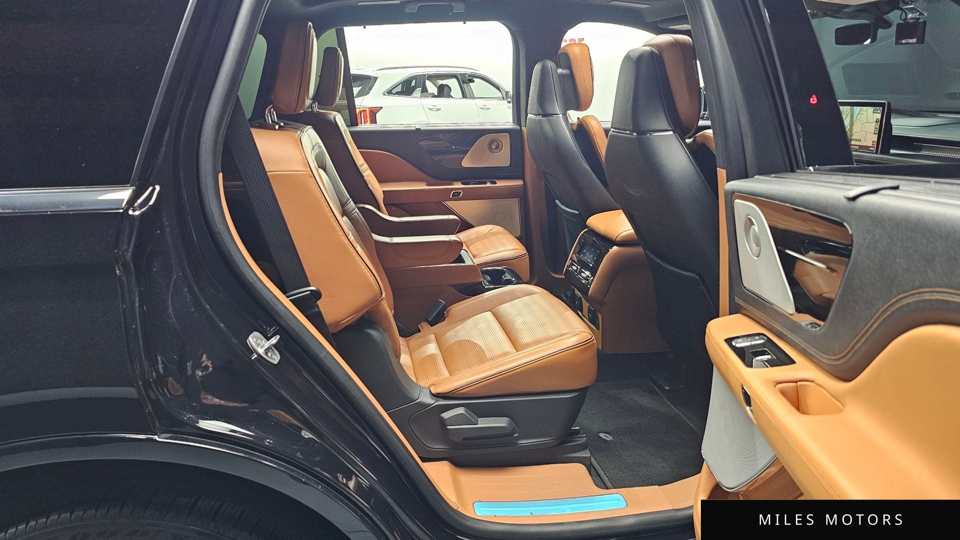 Lincoln Aviator 2022 — миниатюра 17