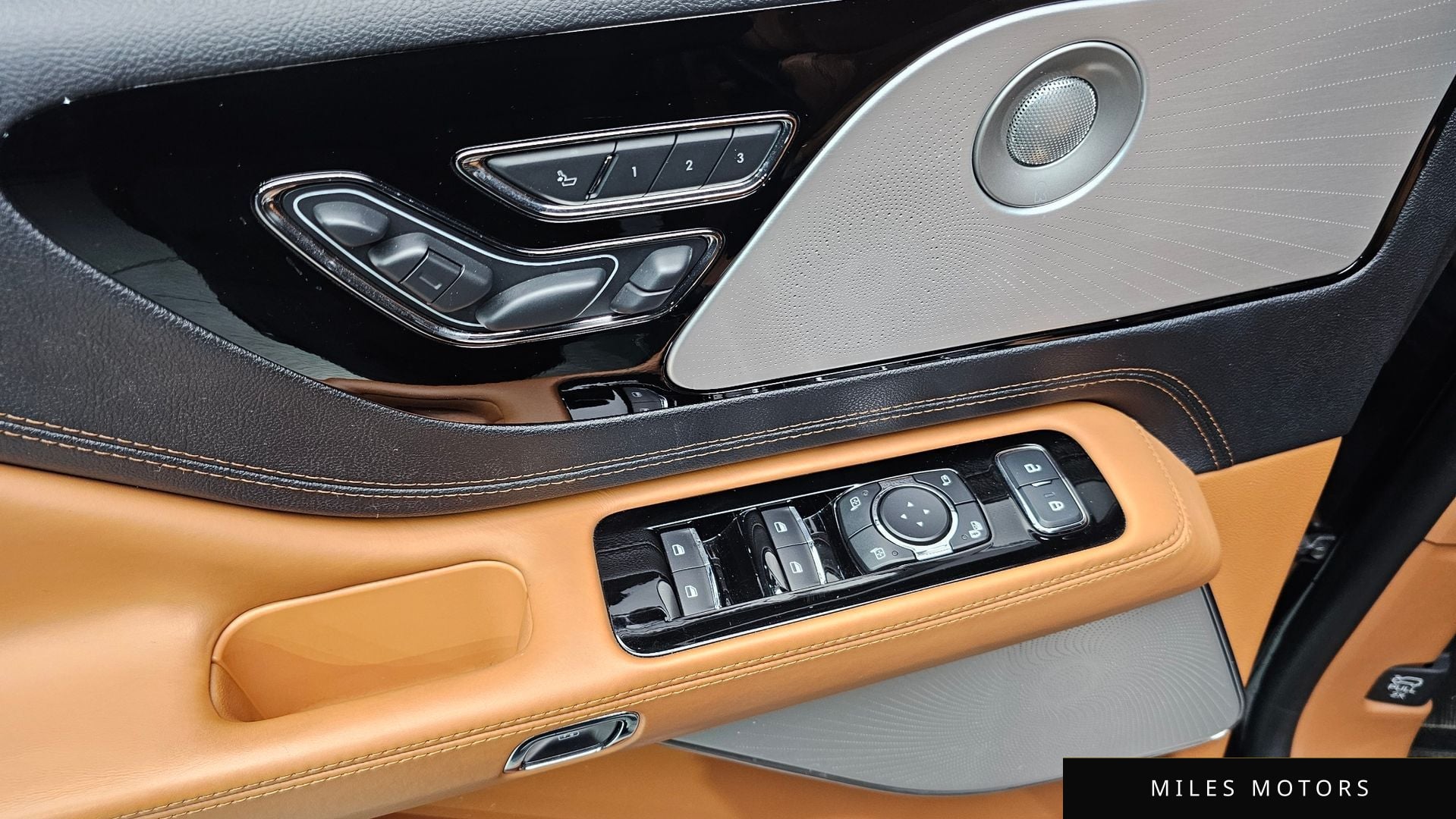 Lincoln Aviator 2022 — миниатюра 26