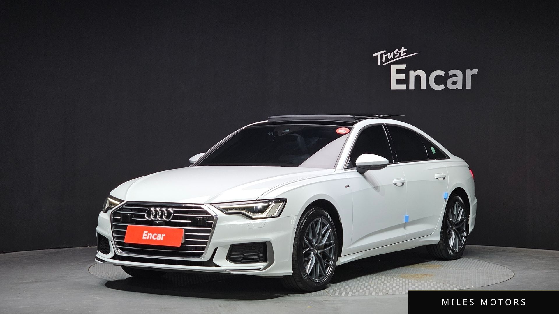 Audi A6 (C8) 2020 — фото 1 из 12