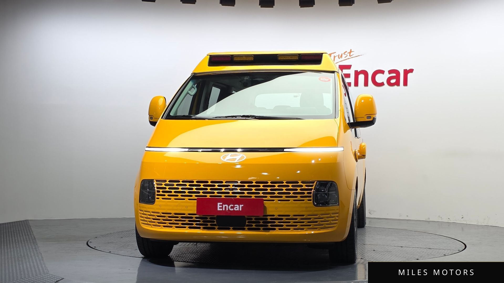 Hyundai Staria 2025 — миниатюра 3