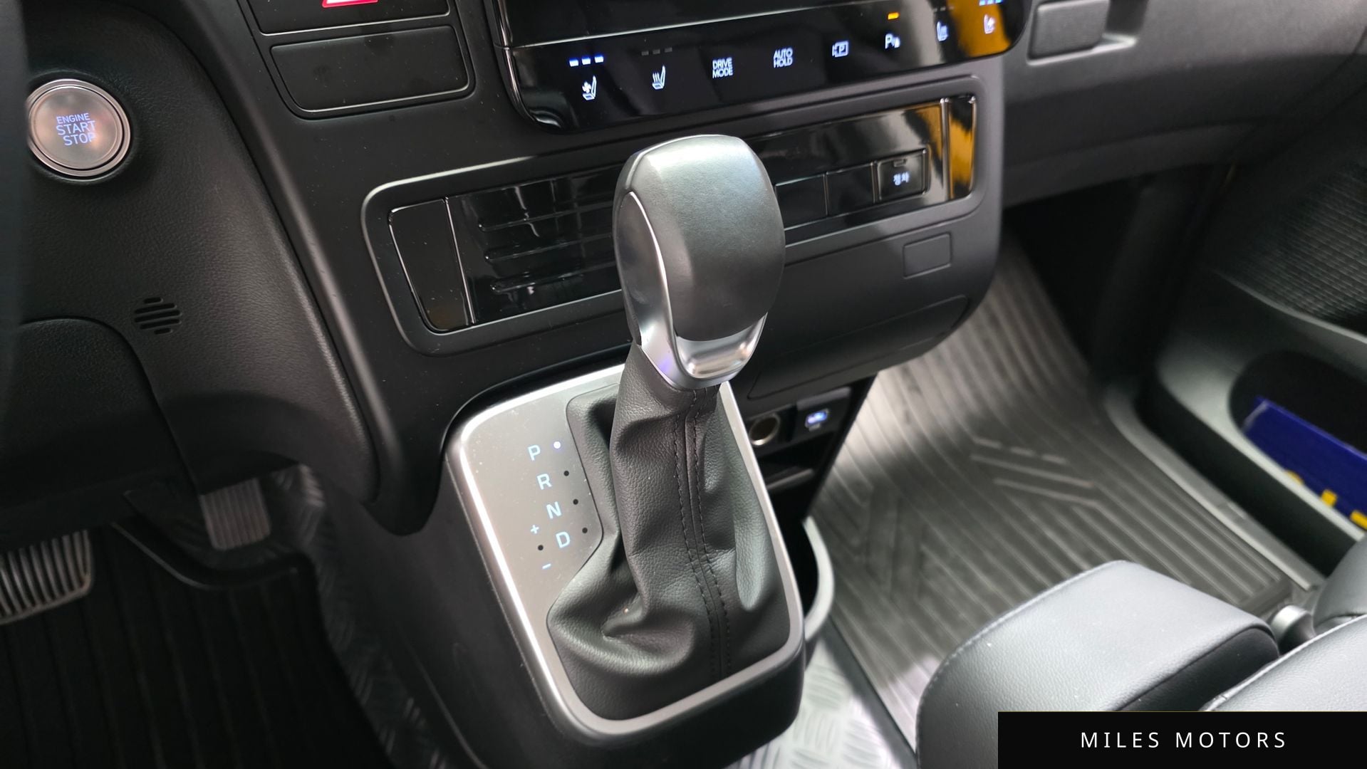 Hyundai Staria 2025 — миниатюра 12