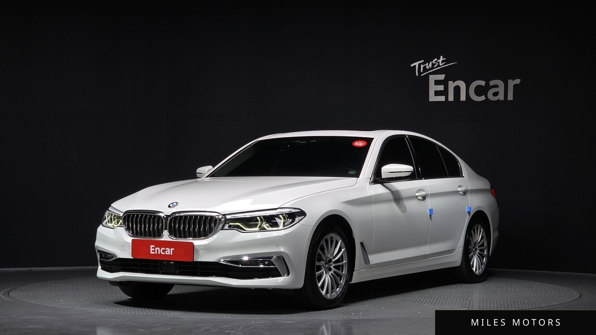BMW 5 Series (G30) 2020 — фото 1 из 12