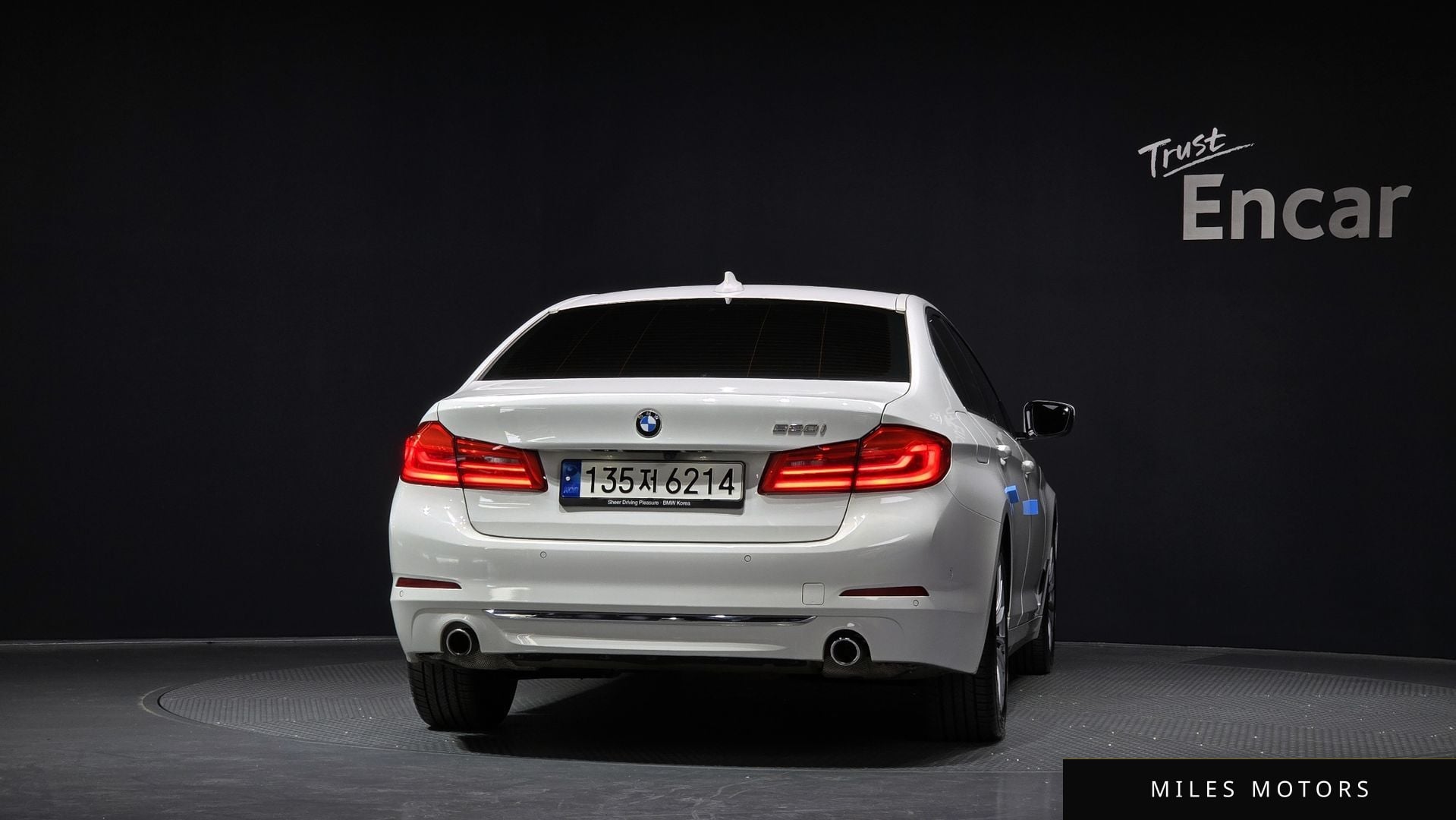 BMW 5 Series (G30) 2020 — миниатюра 4