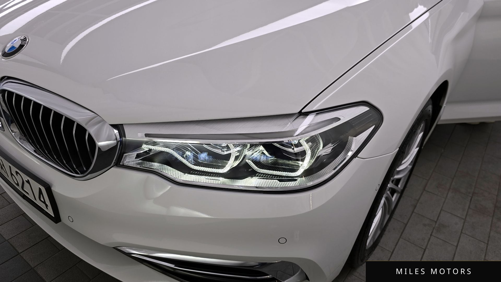BMW 5 Series (G30) 2020 — миниатюра 8