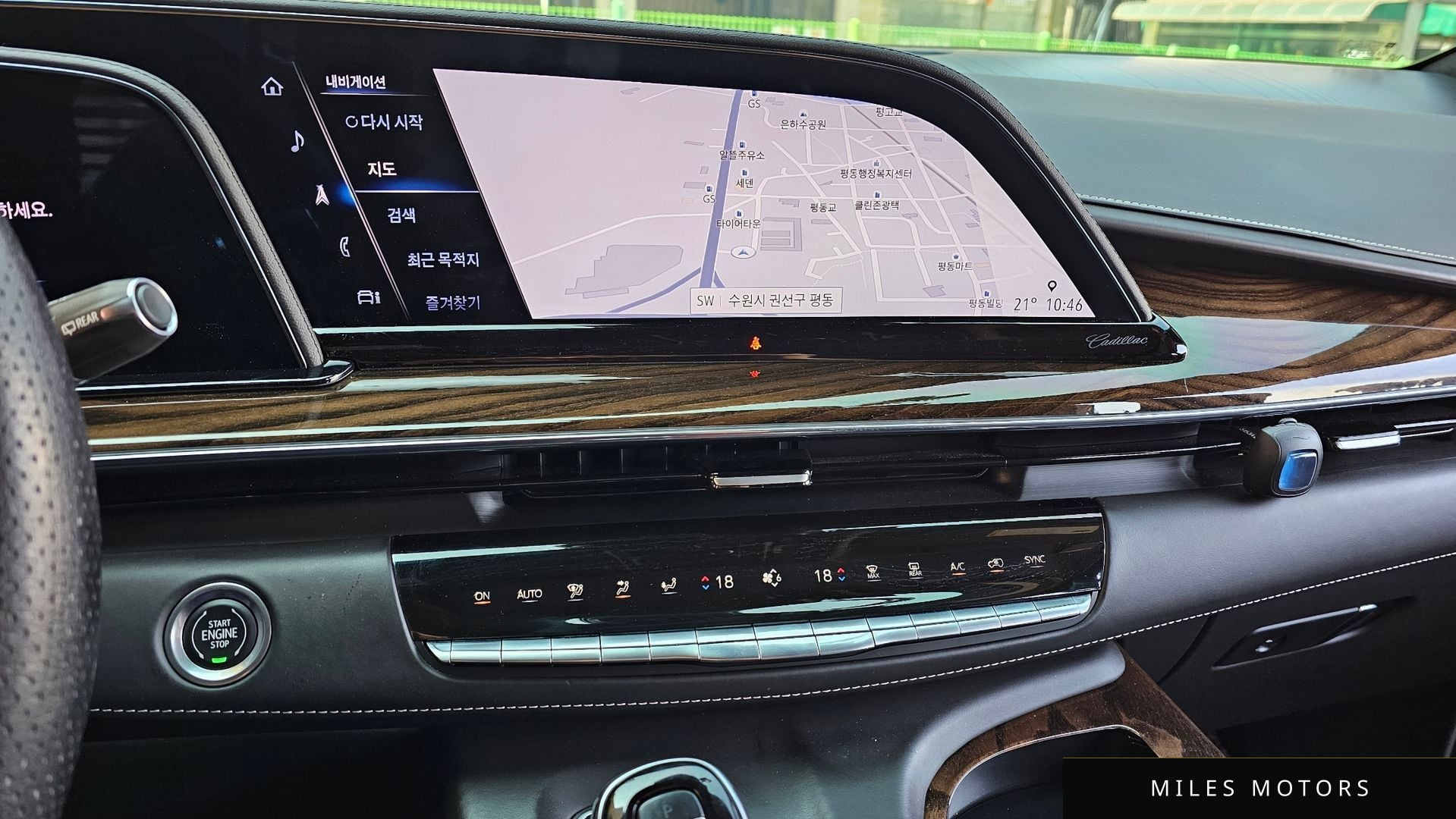 Cadillac Escalade 2022 — миниатюра 14
