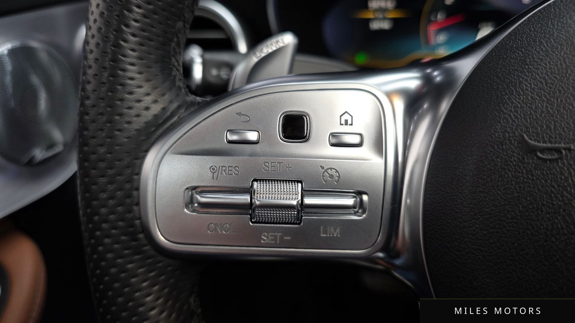 Mercedes-Benz C-Class W205 2019 — миниатюра 24