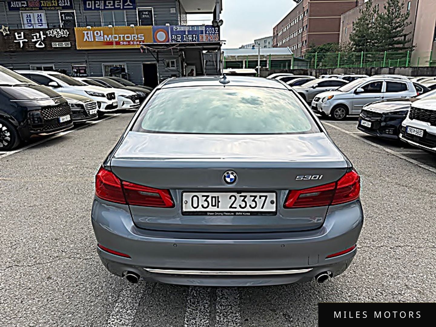 BMW 5 Series (G30) 2018 — миниатюра 4