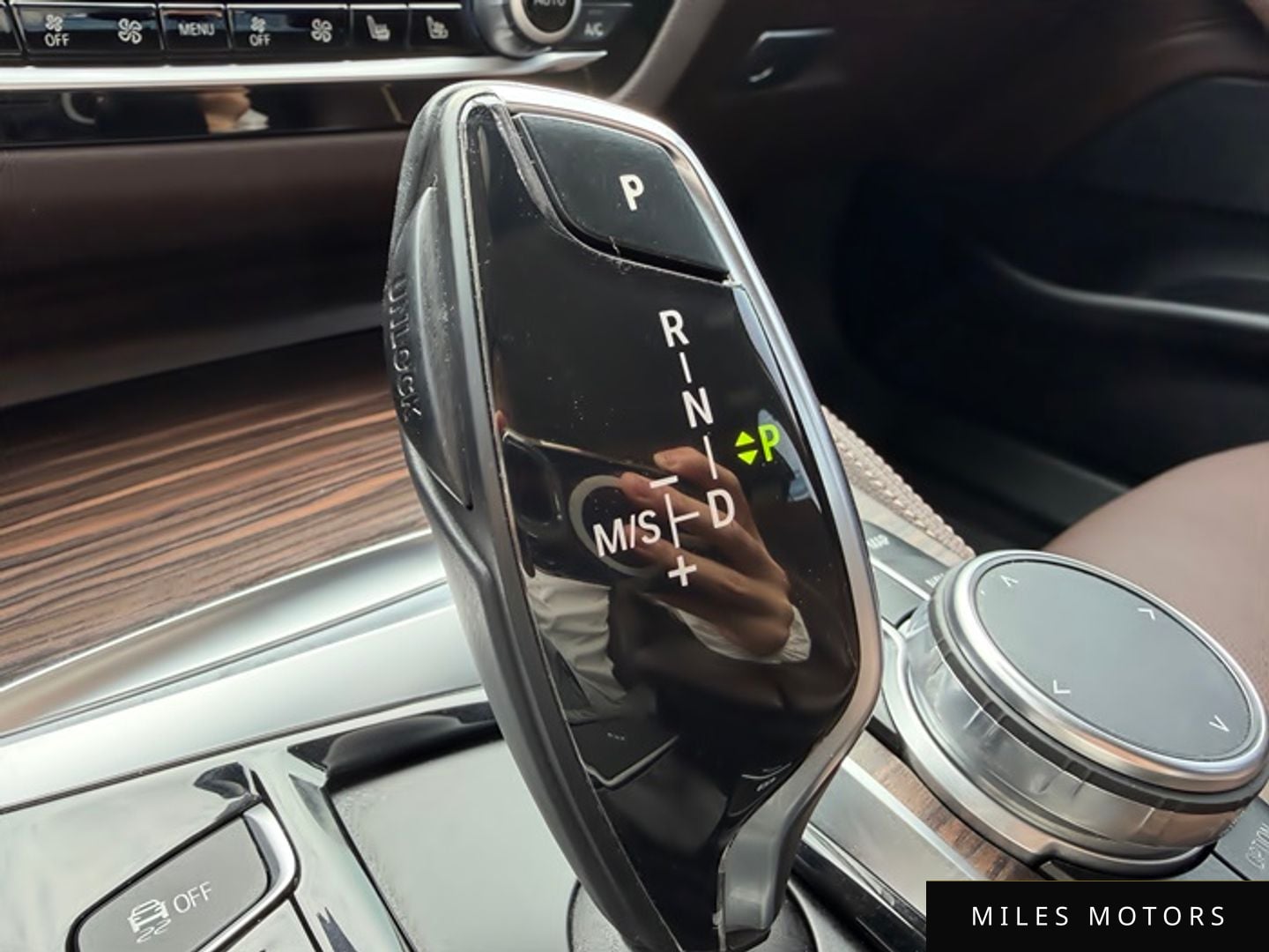 BMW 5 Series (G30) 2018 — миниатюра 9