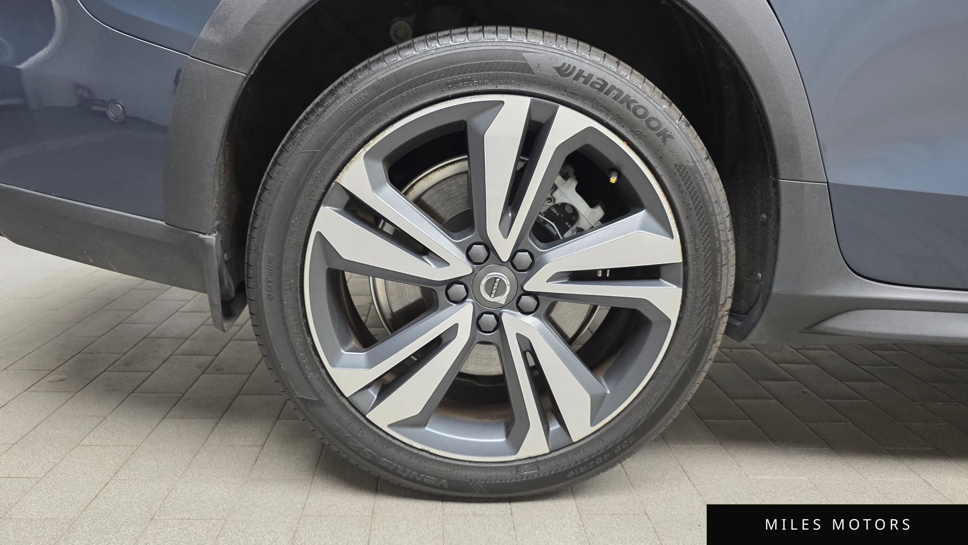 Volvo V60 2021 — миниатюра 5