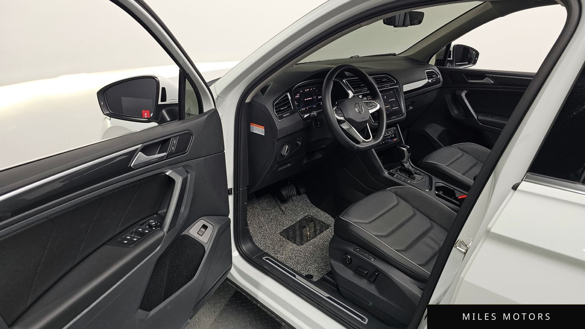 Volkswagen 티구안 2024 — миниатюра 13
