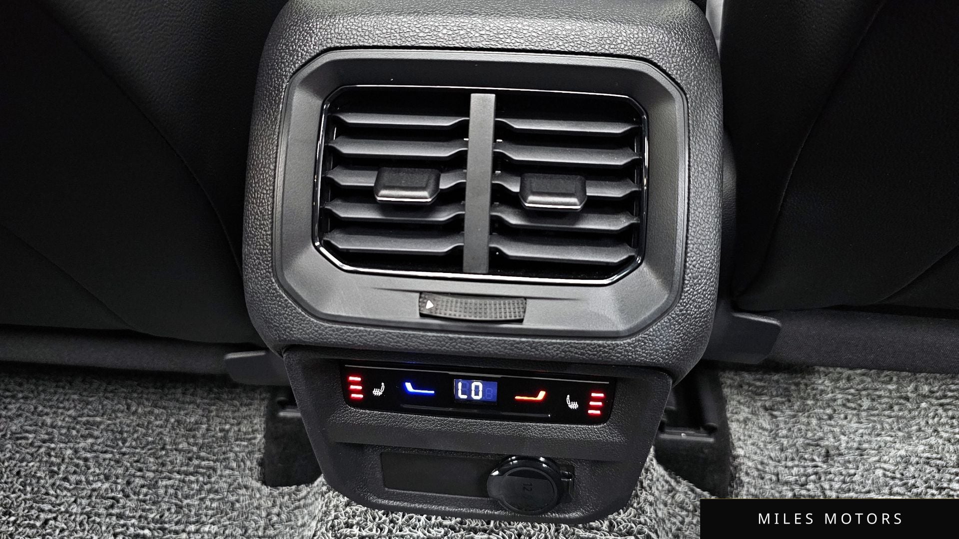 Volkswagen 티구안 2024 — миниатюра 23