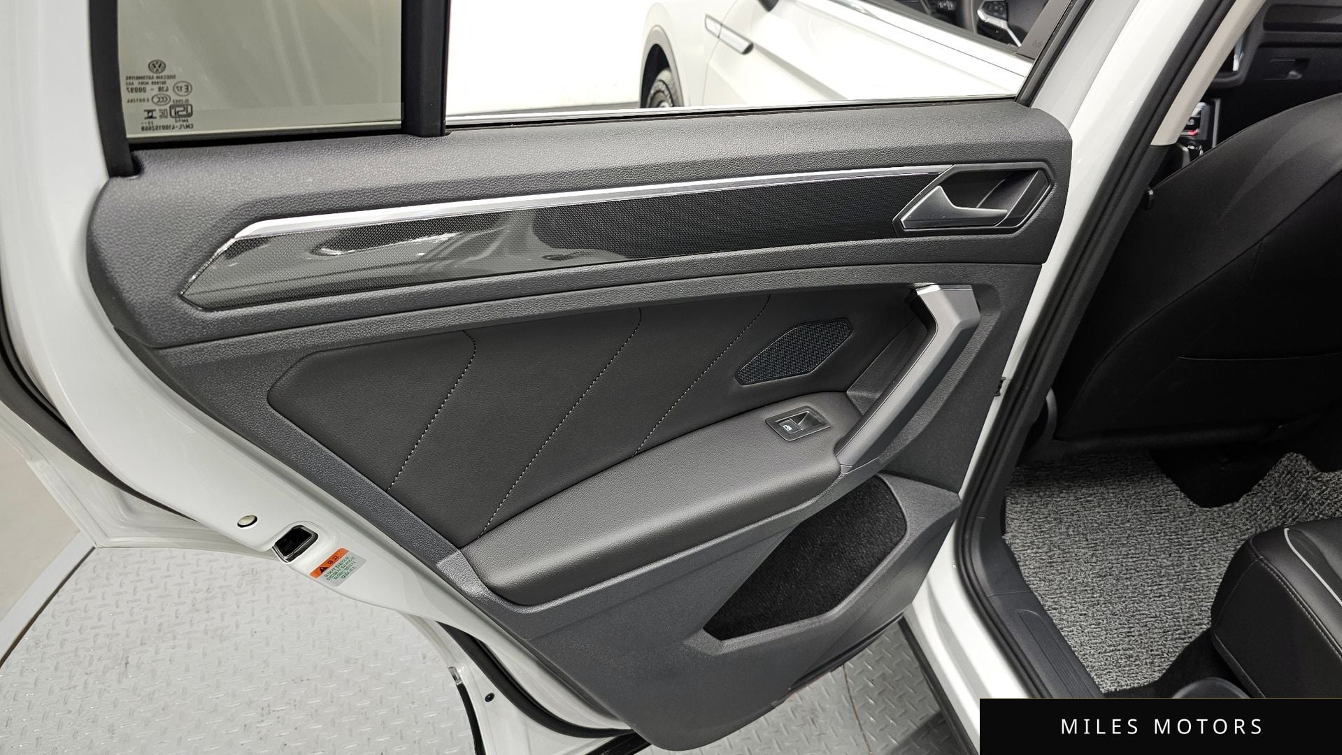 Volkswagen 티구안 2024 — миниатюра 15