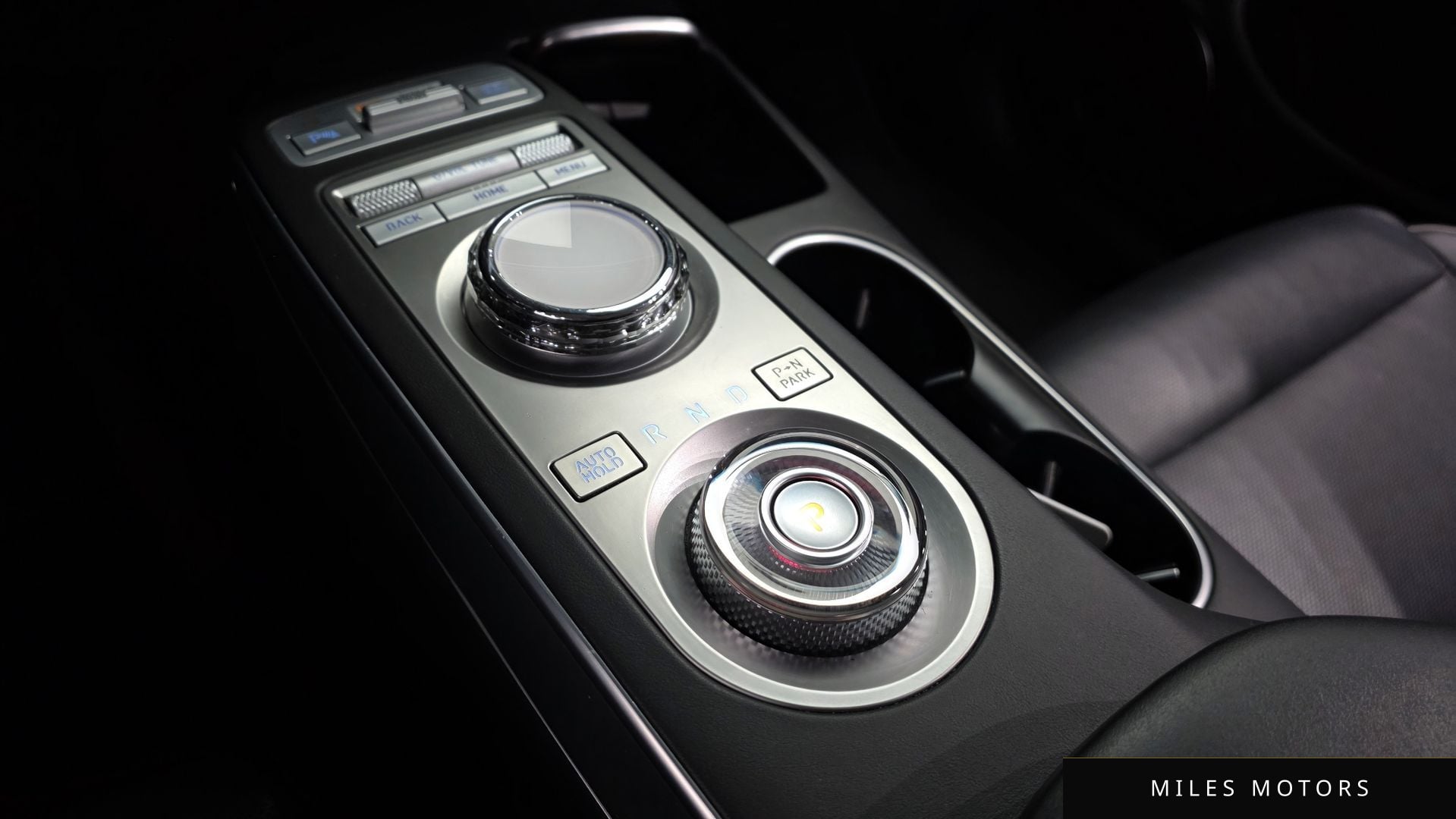 Genesis GV70 2022 — миниатюра 12