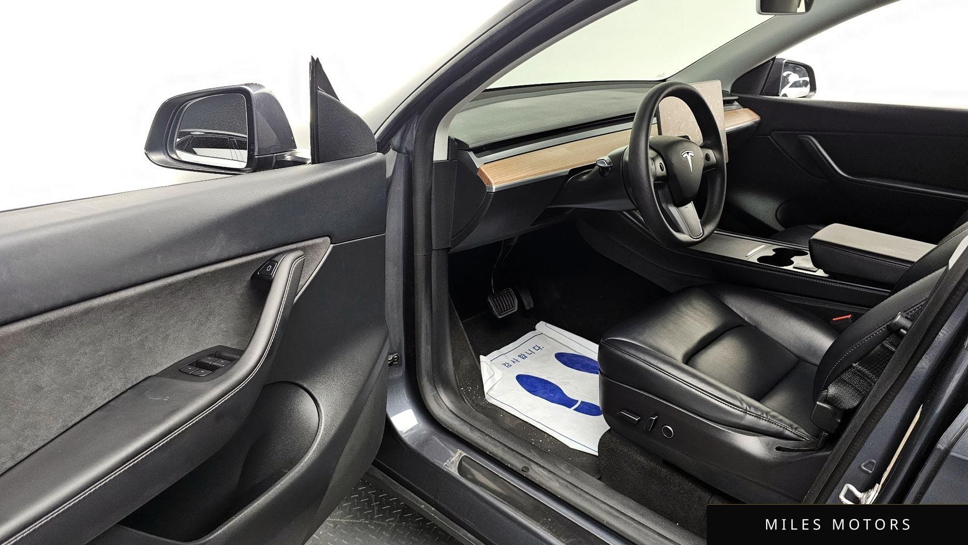 Tesla 모델 Y 2021 — миниатюра 12