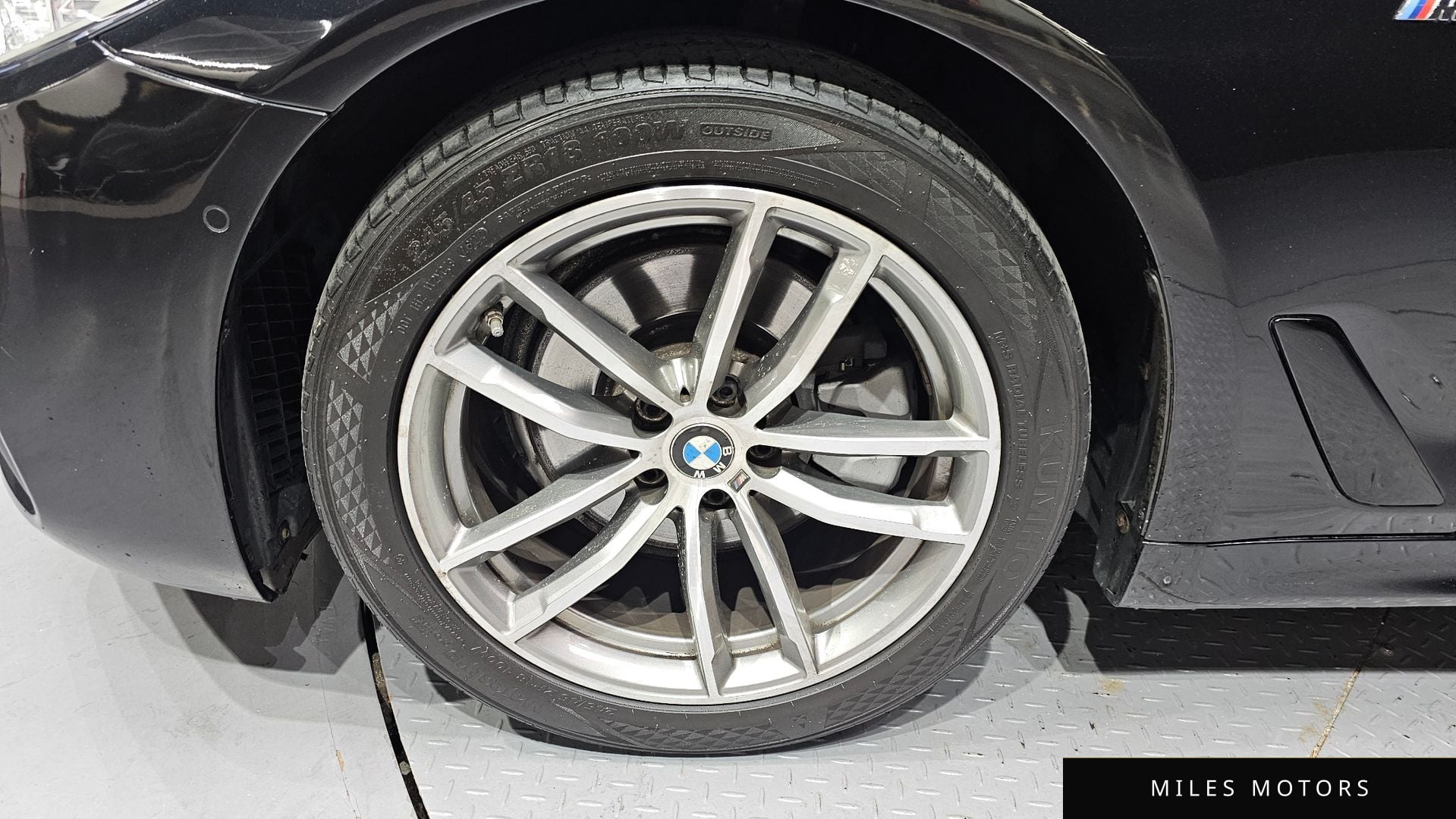 BMW 5시리즈 (G30) 2017 — миниатюра 5