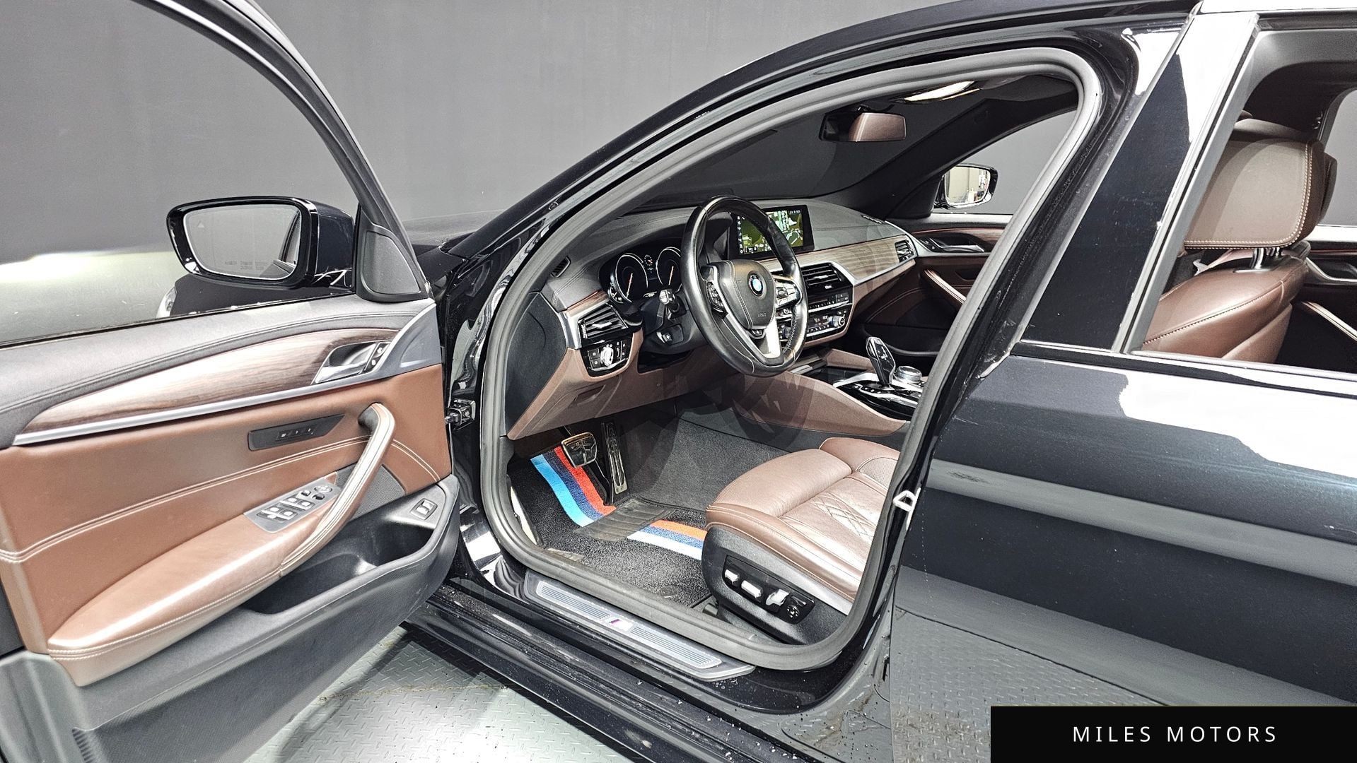 BMW 5시리즈 (G30) 2017 — миниатюра 10