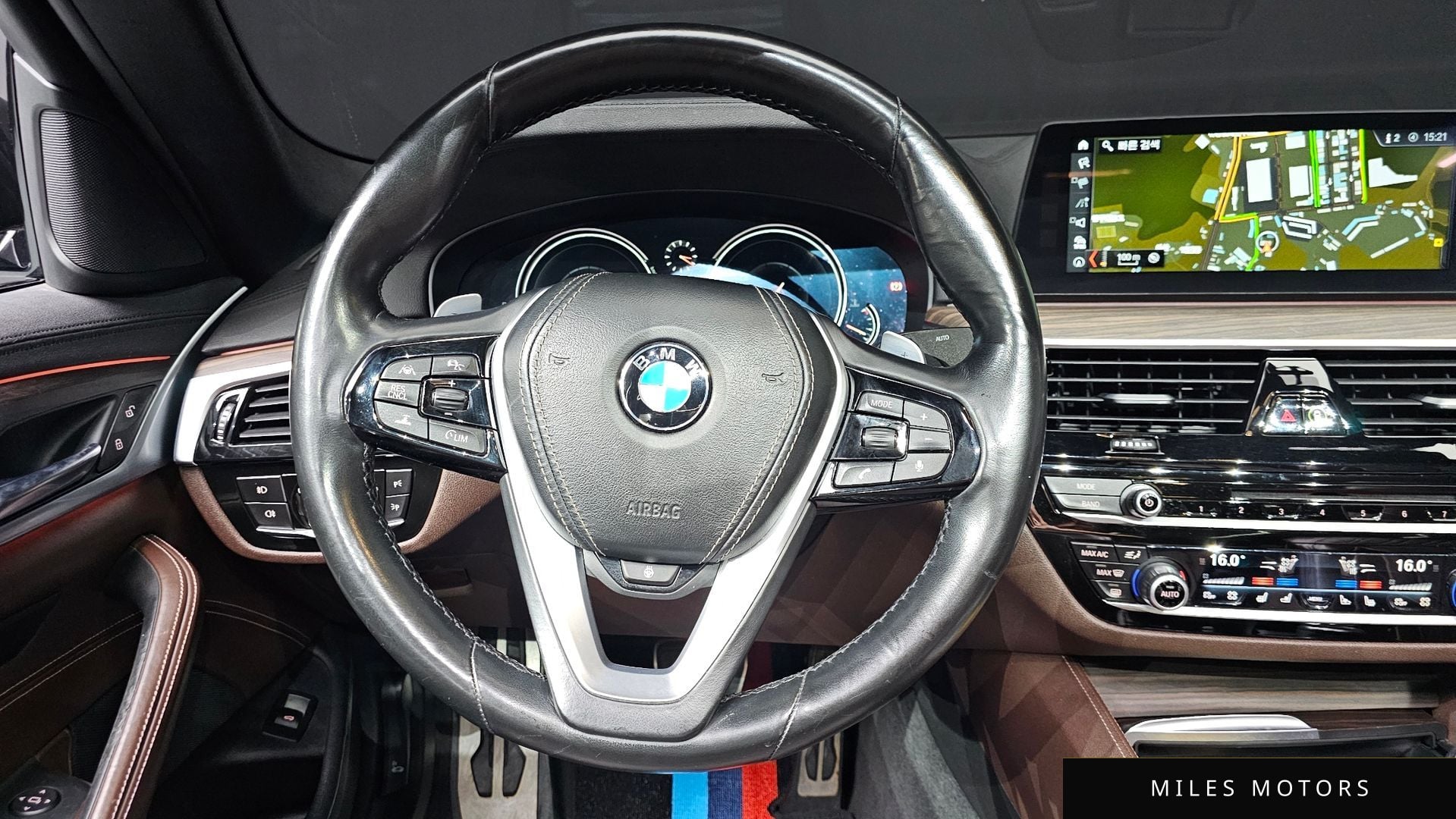 BMW 5시리즈 (G30) 2017 — миниатюра 13