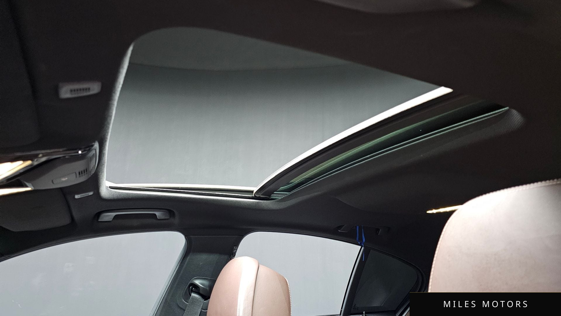 BMW 5시리즈 (G30) 2017 — миниатюра 16
