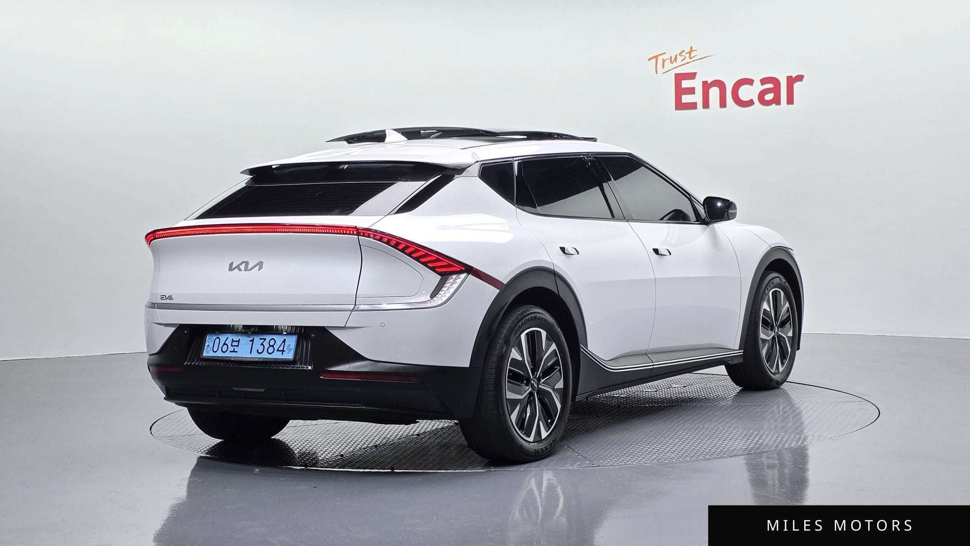 Kia EV6 2022 — миниатюра 2