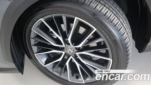Лексус NX350h 2025 — миниатюра 5