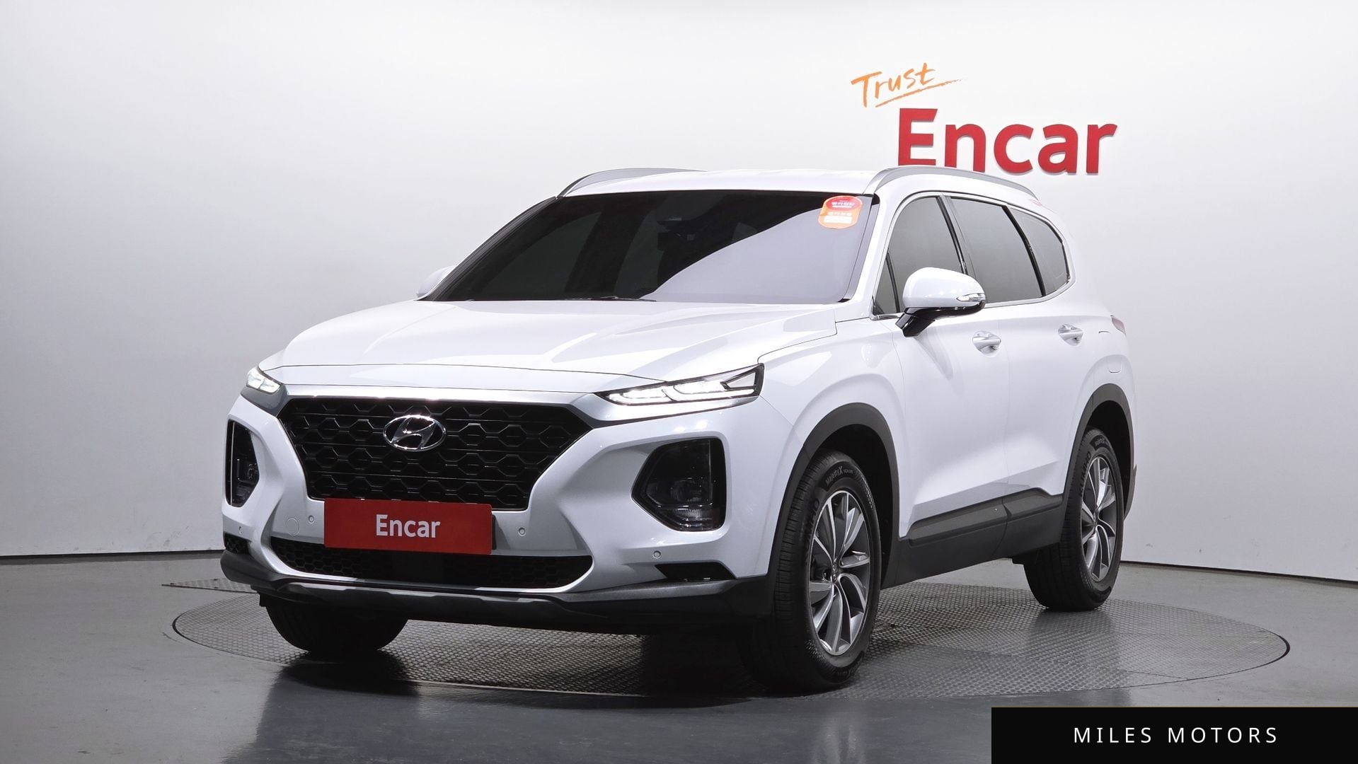 Hyundai Santafe 2019 — фото 1 из 12
