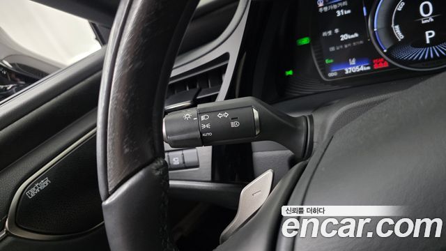 Лексус ES300h 2025 — миниатюра 32