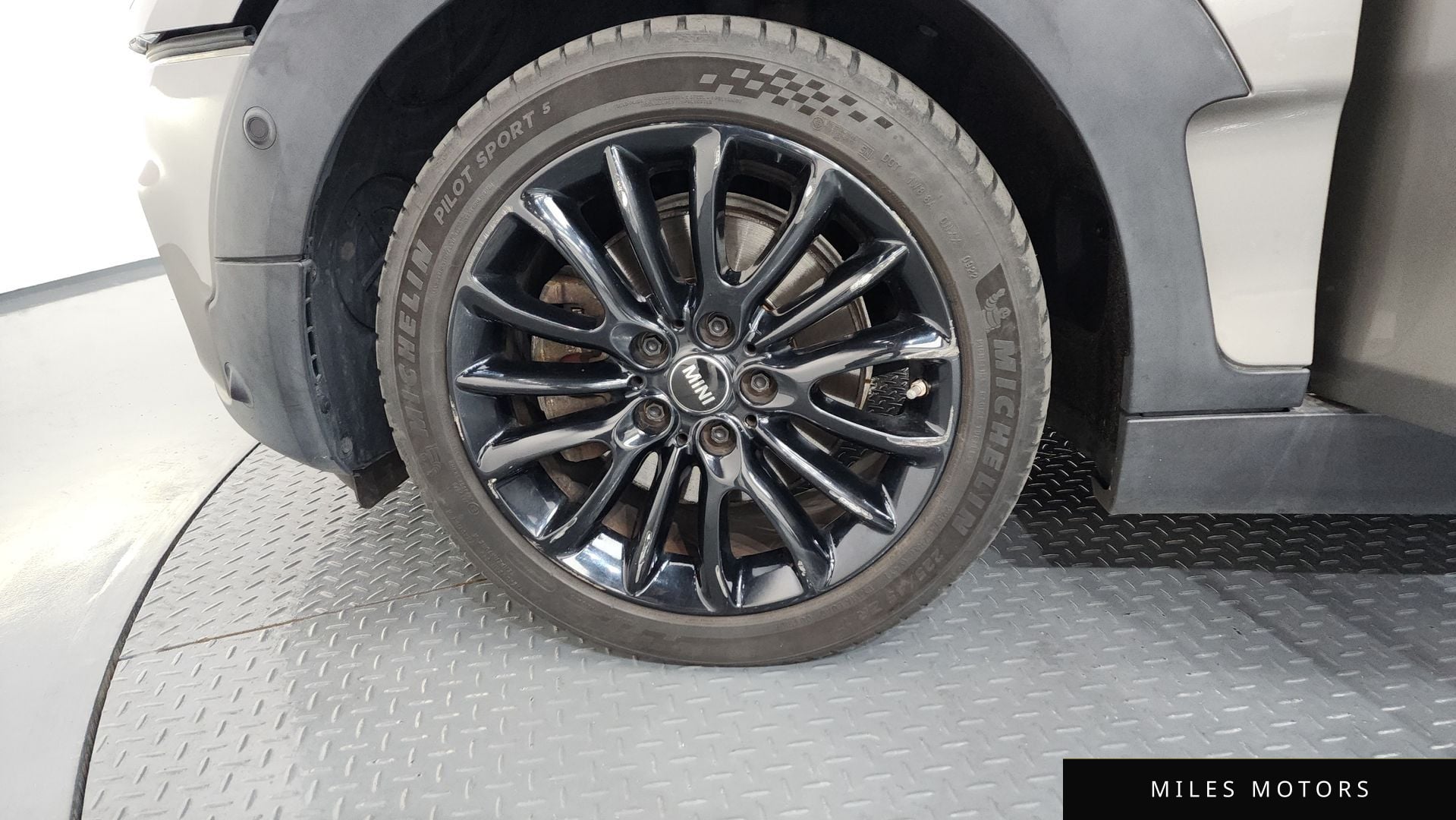 MINI 쿠퍼 S 클럽맨 2019 — миниатюра 5