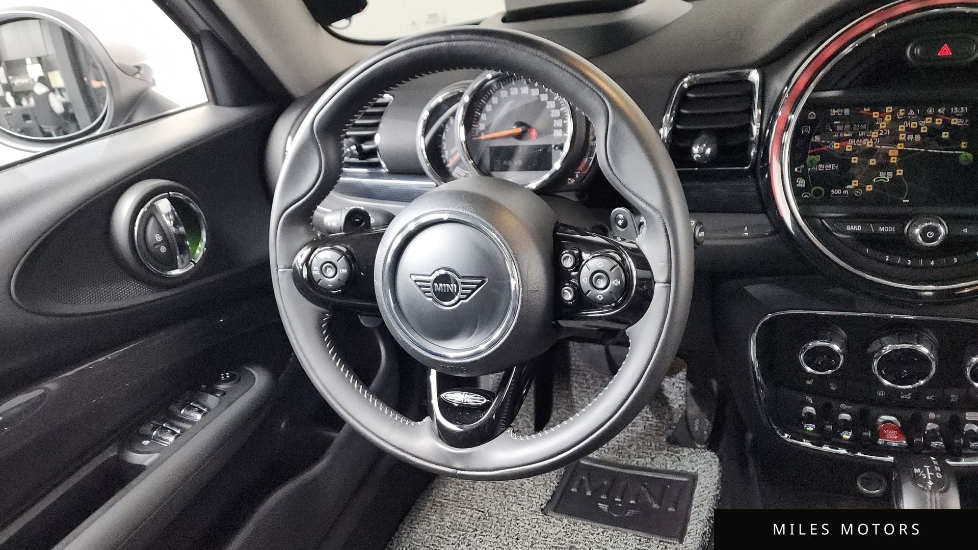 MINI 쿠퍼 S 클럽맨 2019 — миниатюра 13