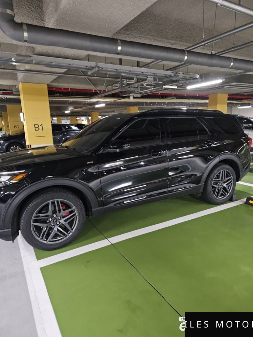 Ford Explorer 2025 — миниатюра 2