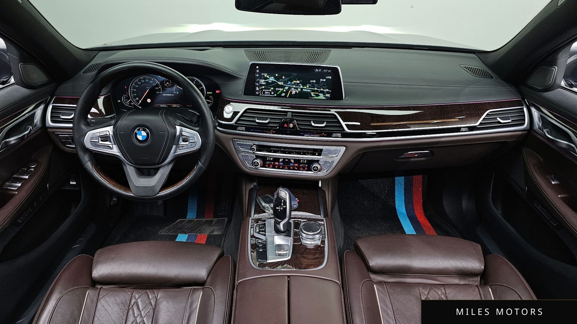 BMW 7 Series (G11) 2016 — миниатюра 7