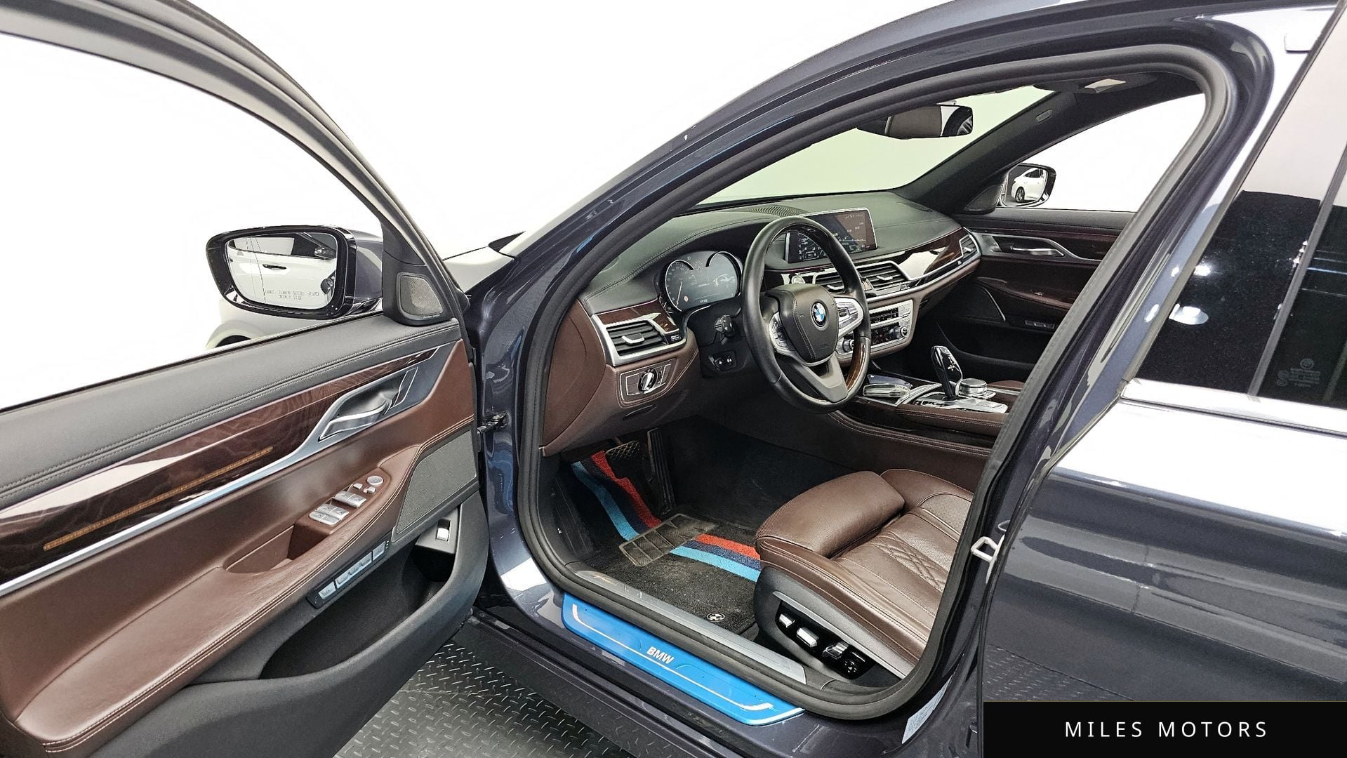 BMW 7 Series (G11) 2016 — миниатюра 10