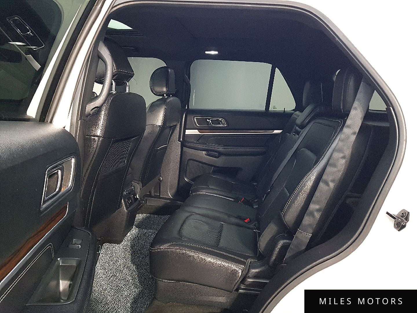 Ford Explorer 2017 — миниатюра 9