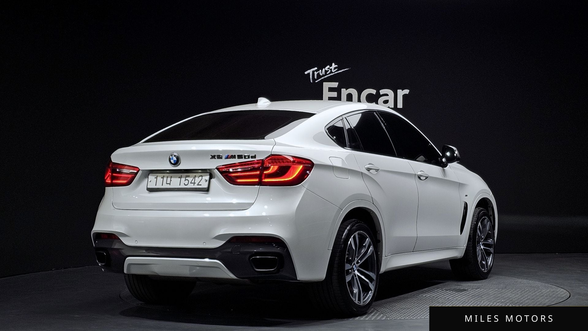 BMW X6 (F16) 2017 — миниатюра 2