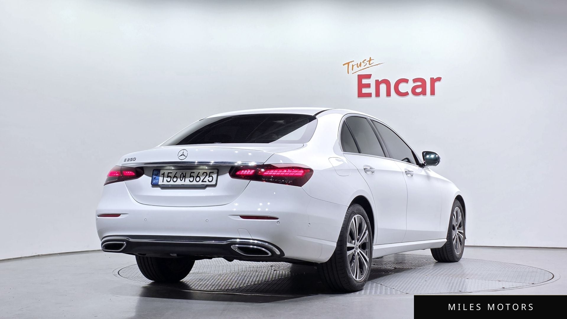 Mercedes-Benz E-Class W213 2022 — миниатюра 2