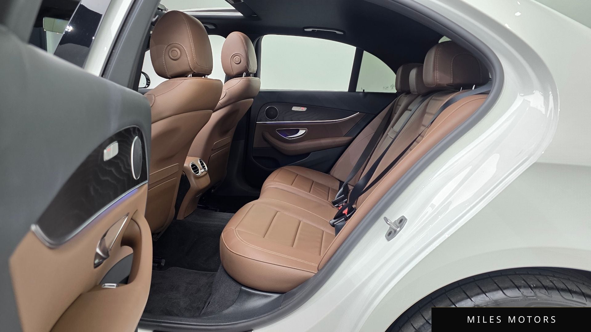 Mercedes-Benz E-Class W213 2022 — миниатюра 18
