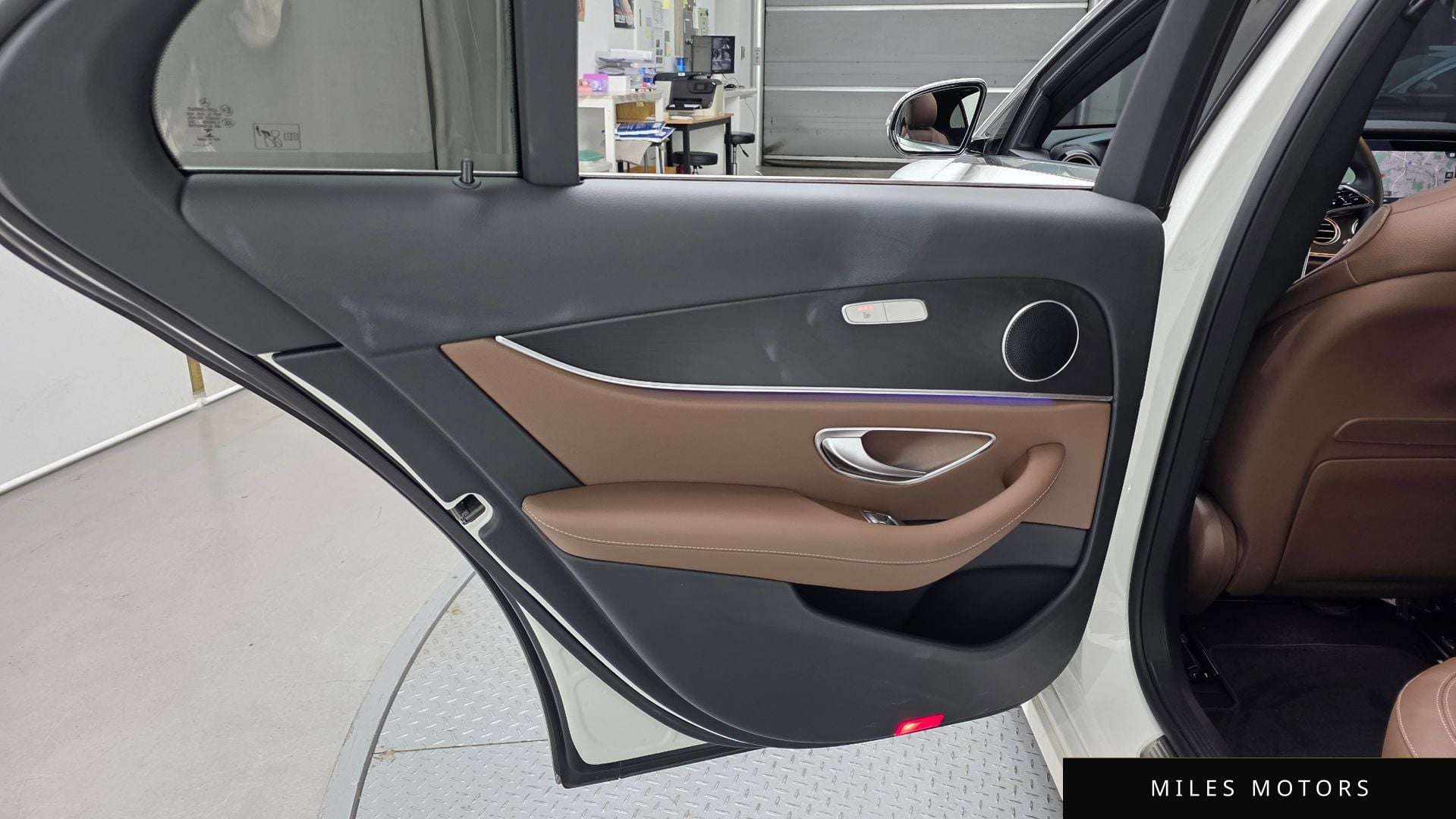 Mercedes-Benz E-Class W213 2022 — миниатюра 15