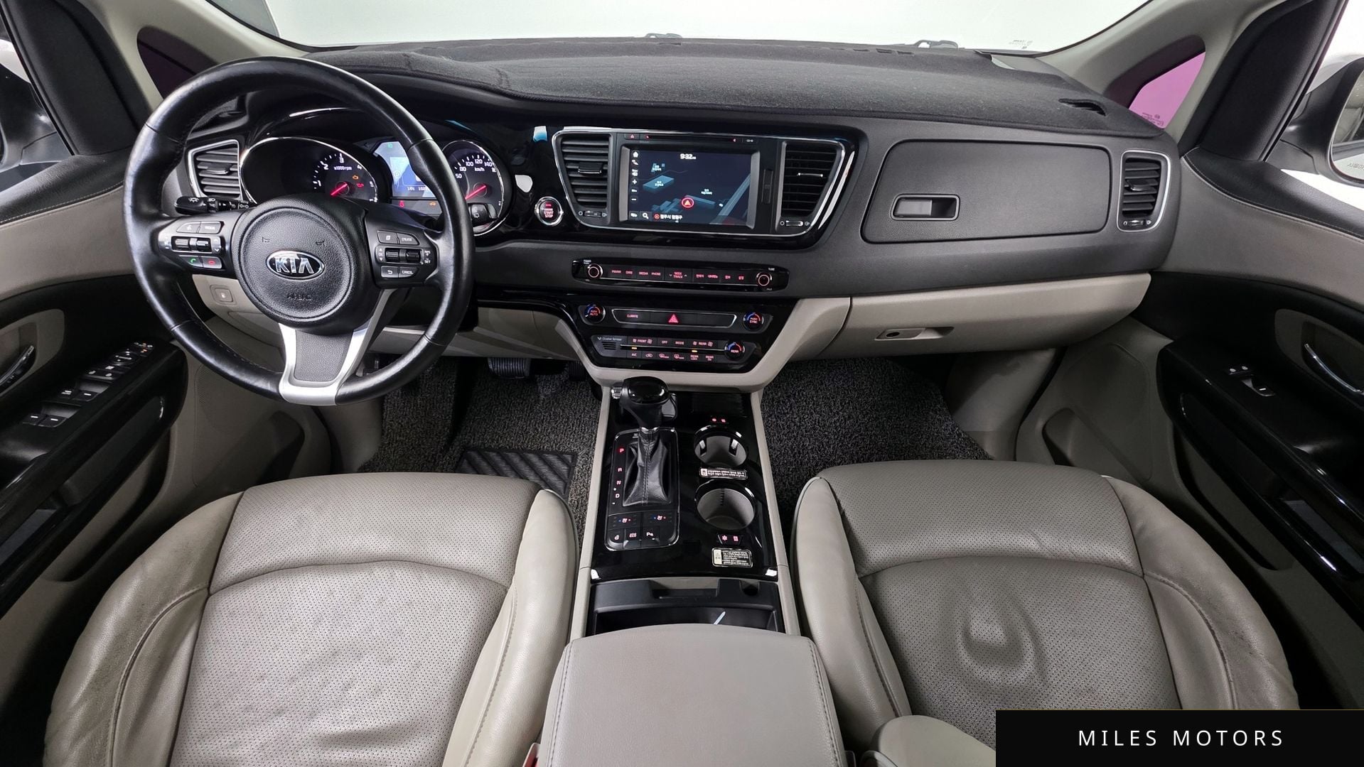Kia Canival 2016 — миниатюра 10