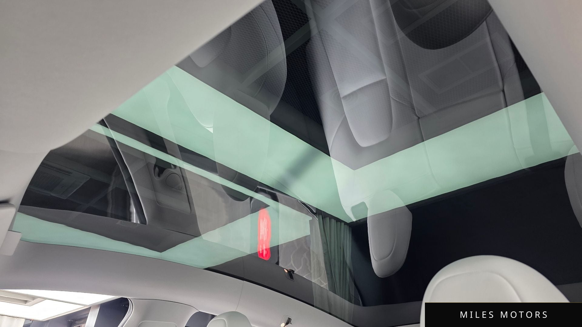 Tesla Model Y 2024 — миниатюра 18