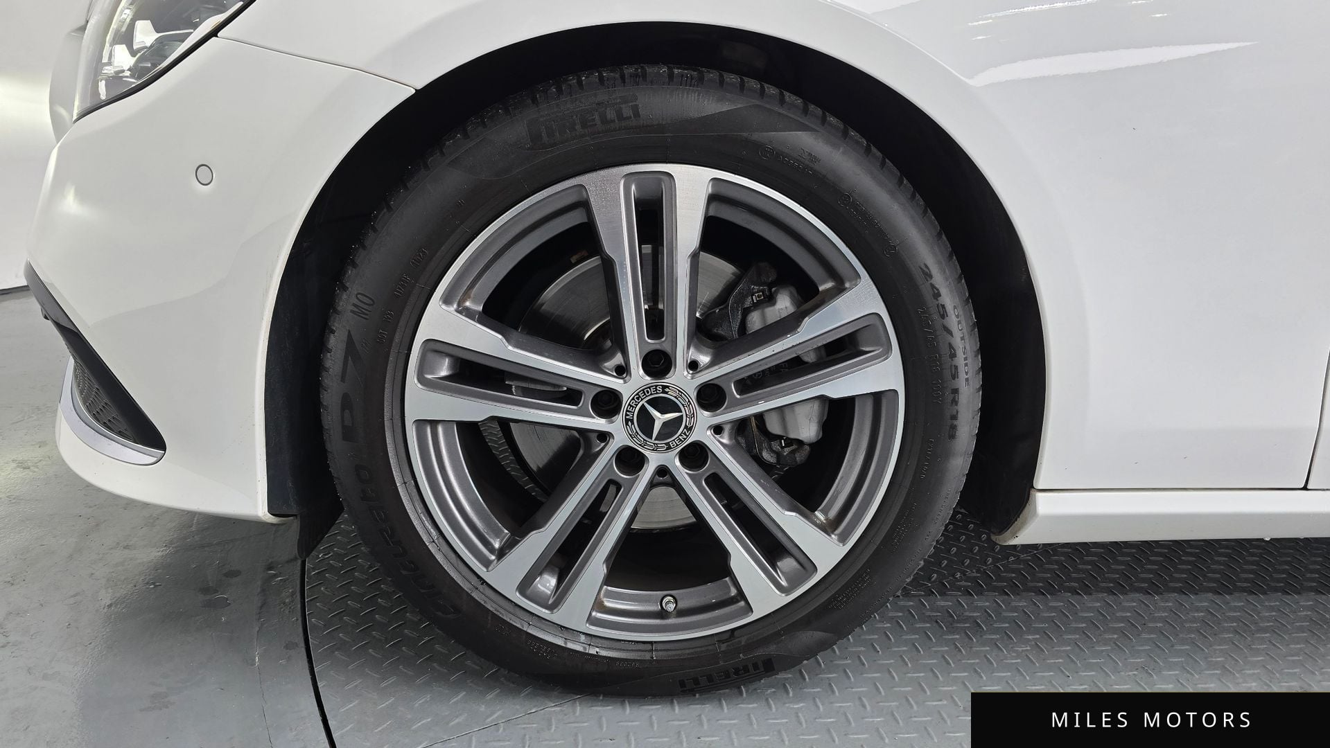 Mercedes-Benz E-Class W213 2023 — миниатюра 5