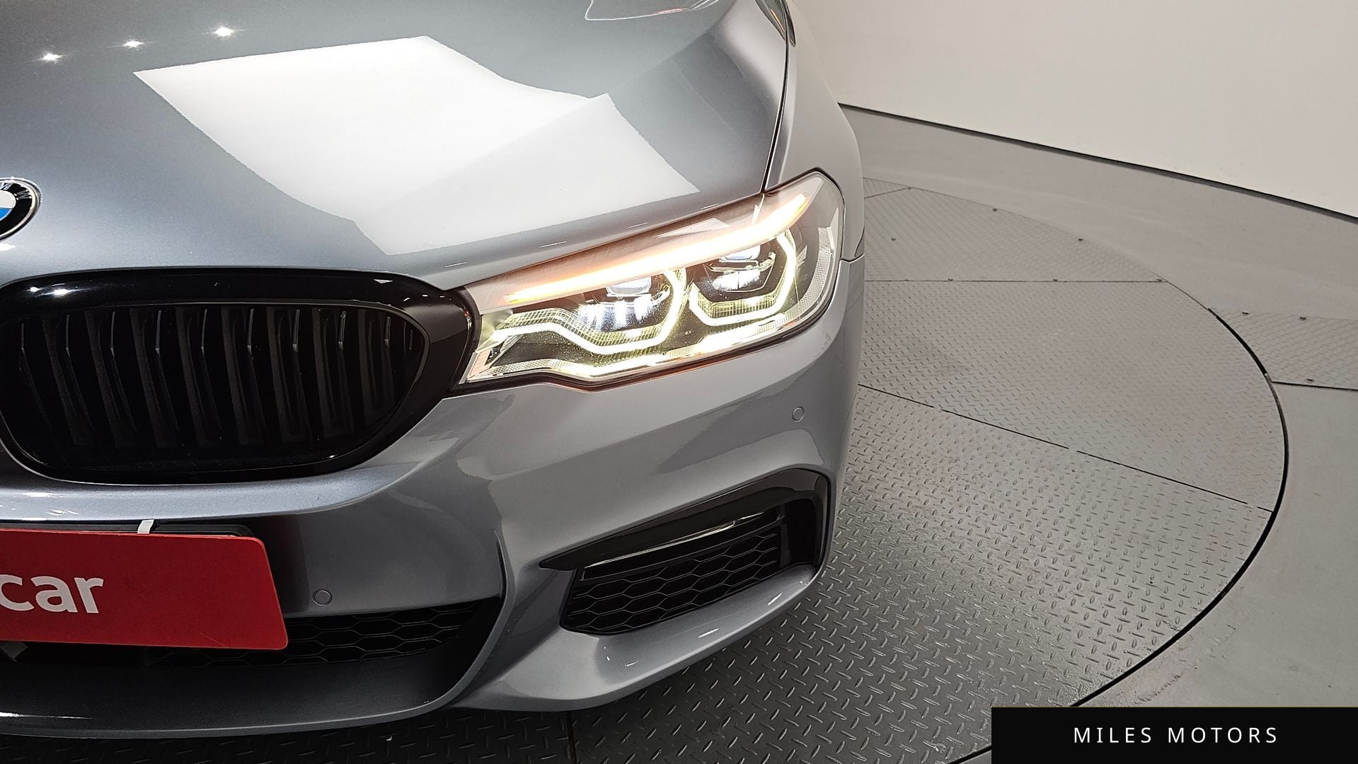 BMW 5 Series (G30) 2017 — миниатюра 8