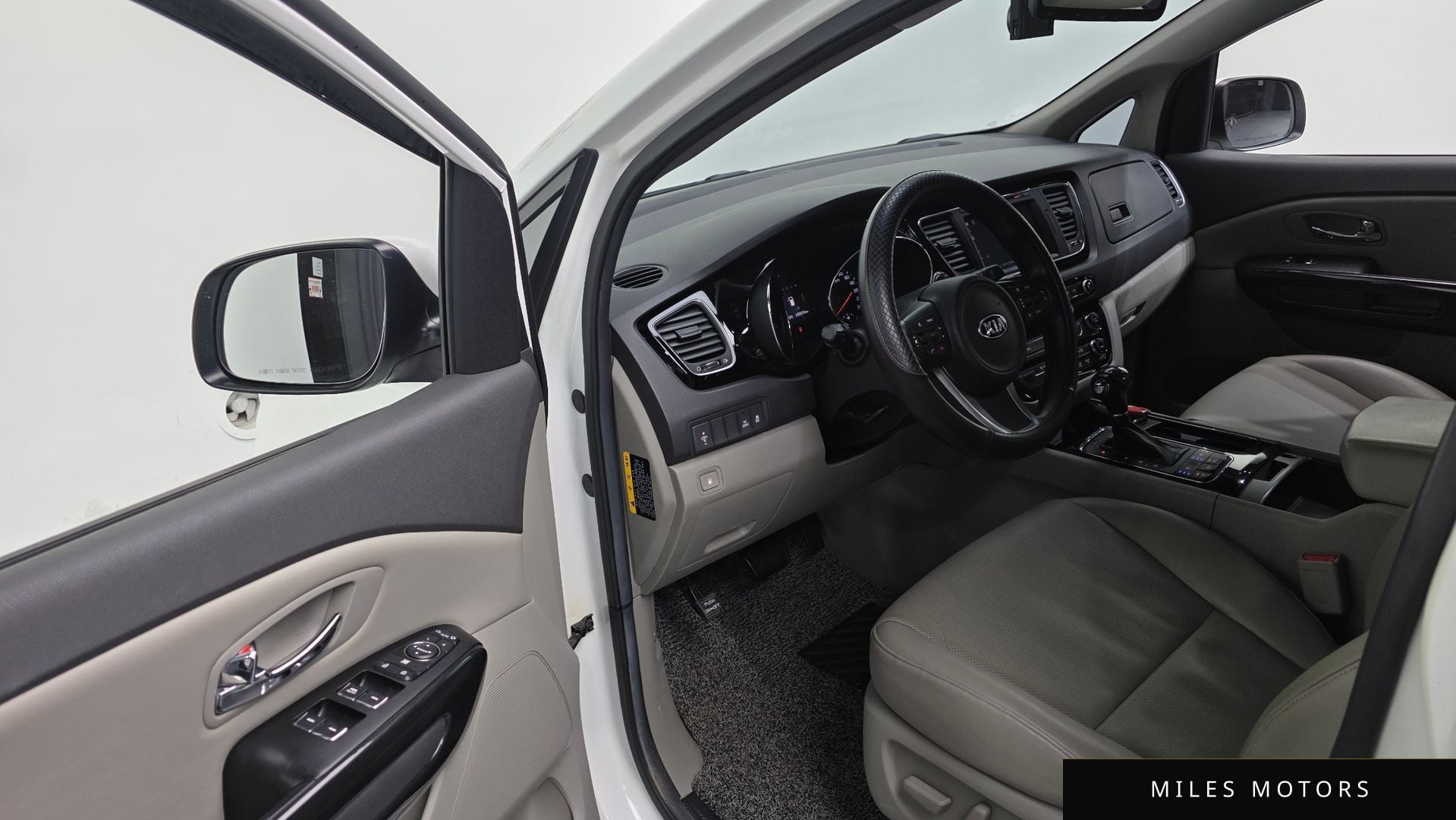 Kia Canival 2016 — миниатюра 17