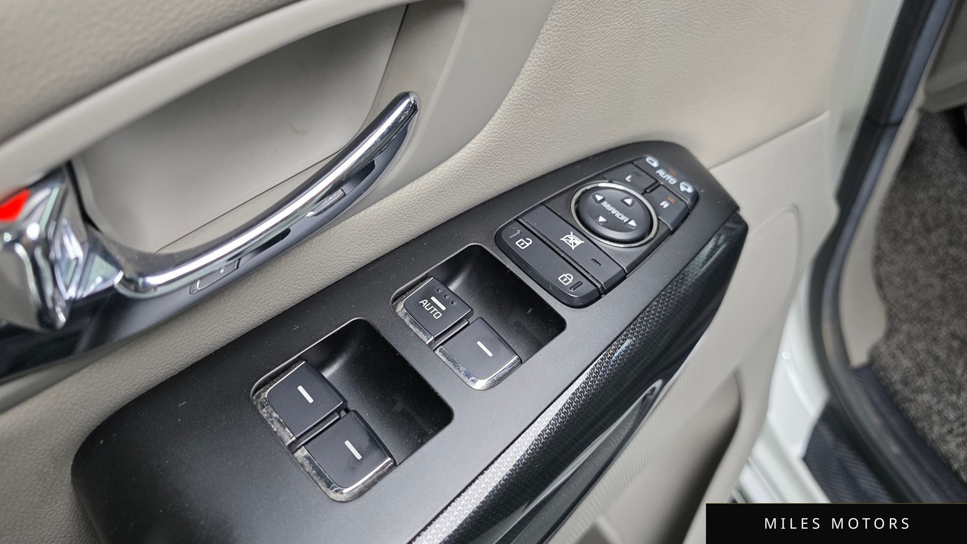 Kia Canival 2016 — миниатюра 18