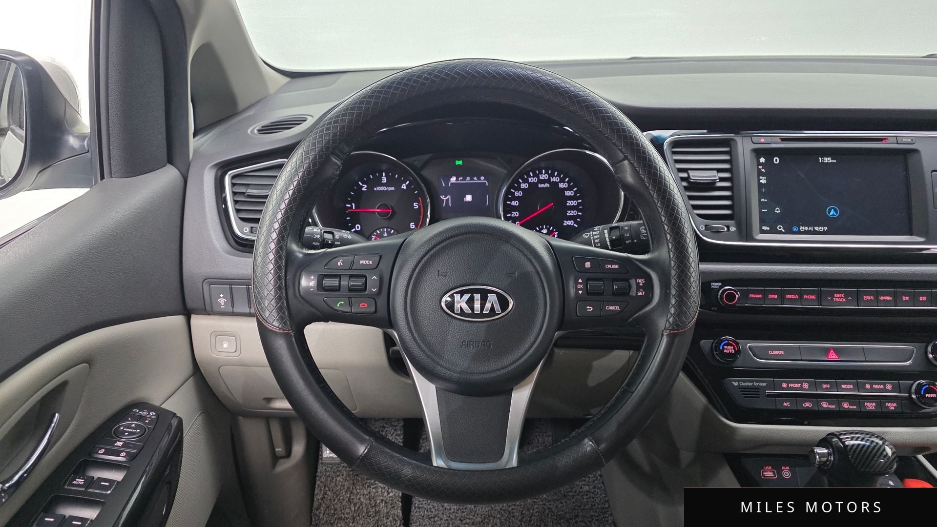 Kia Canival 2016 — миниатюра 20
