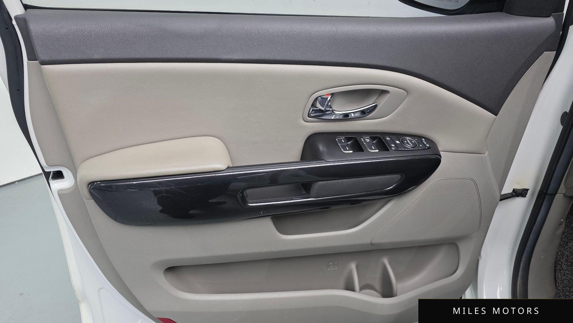 Kia Canival 2016 — миниатюра 14