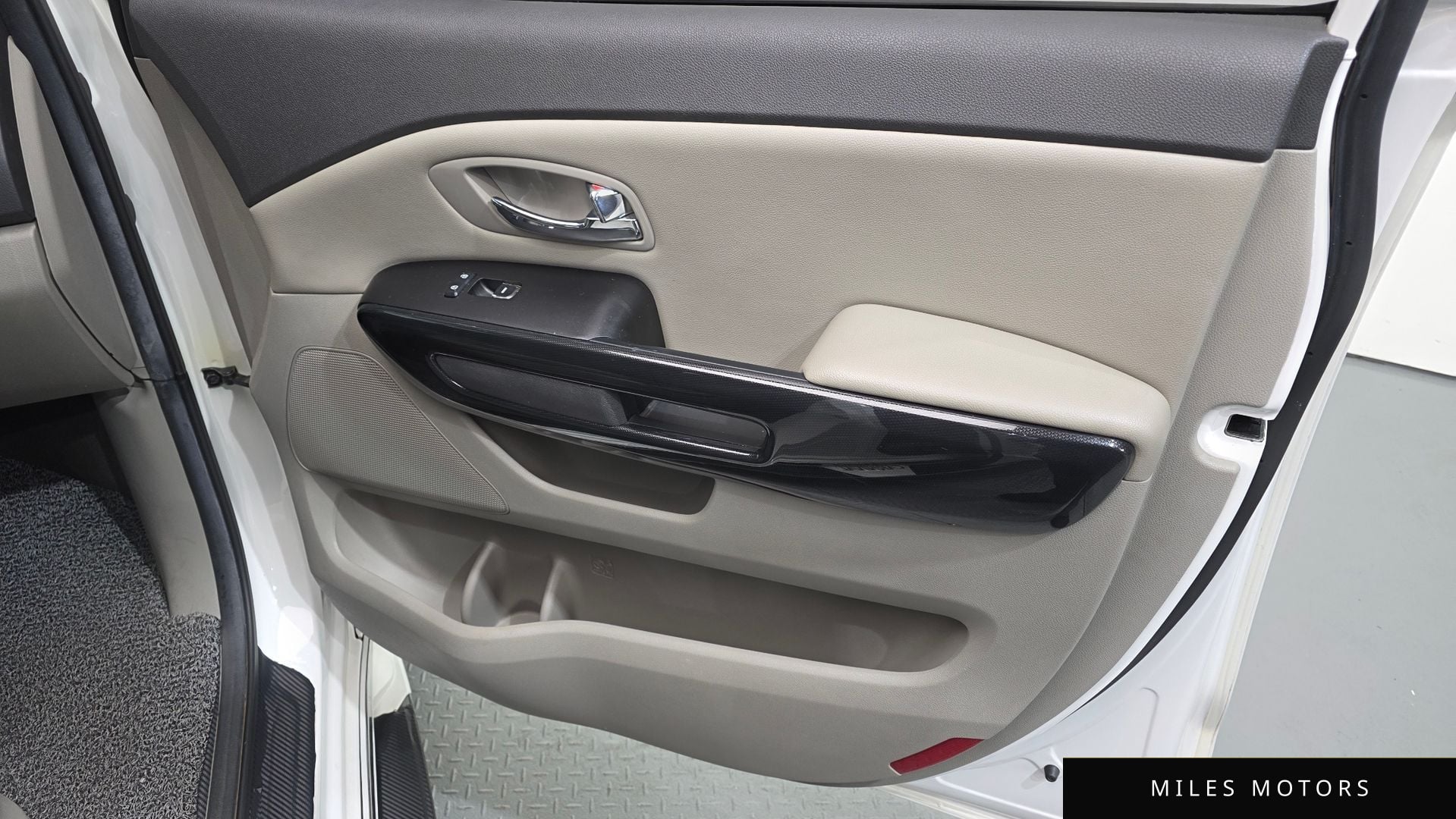 Kia Canival 2016 — миниатюра 15