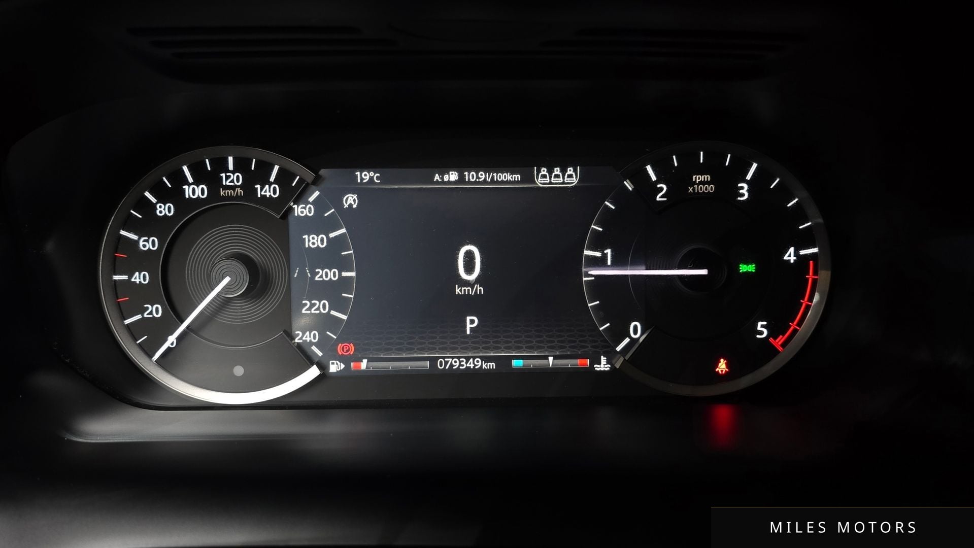 Land Rover Discovery Sport 2020 — миниатюра 11