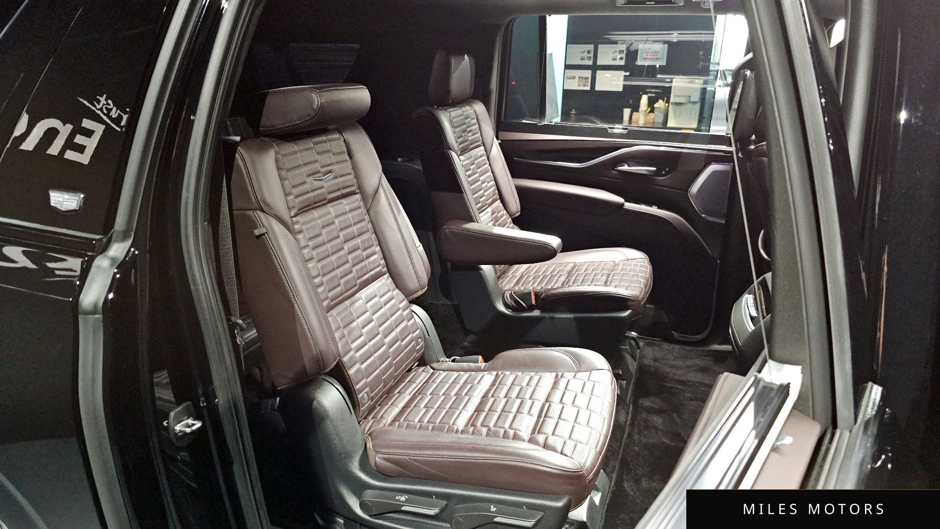 Cadillac 에스컬레이드 2023 — миниатюра 17