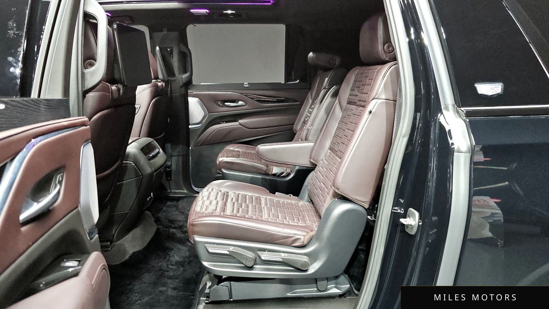 Cadillac 에스컬레이드 2023 — миниатюра 16