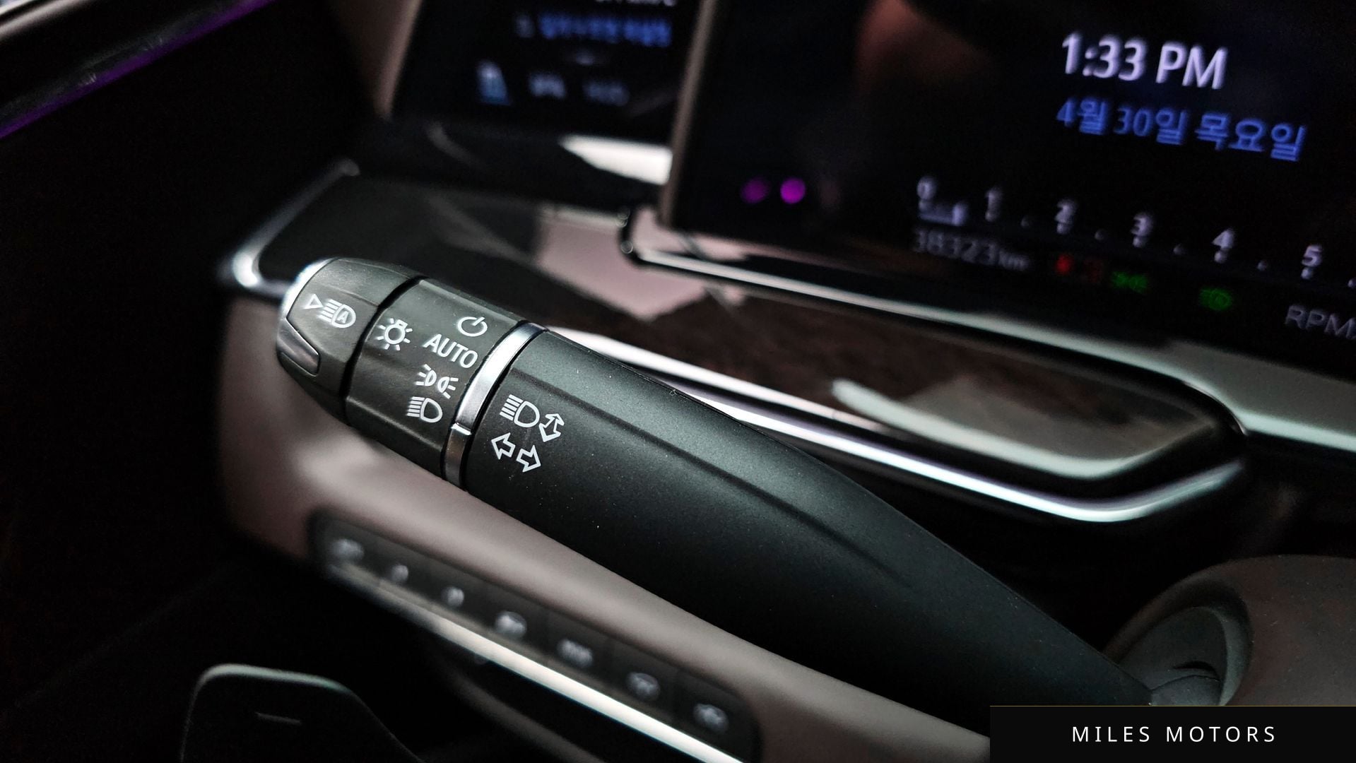 Cadillac 에스컬레이드 2023 — миниатюра 29